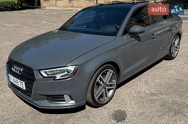 Седан Audi A3 2017 в Киеве