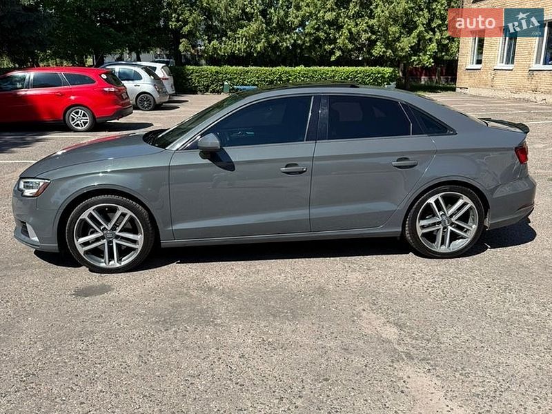 Седан Audi A3 2017 в Киеве