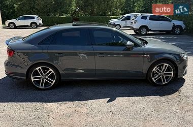 Седан Audi A3 2017 в Киеве