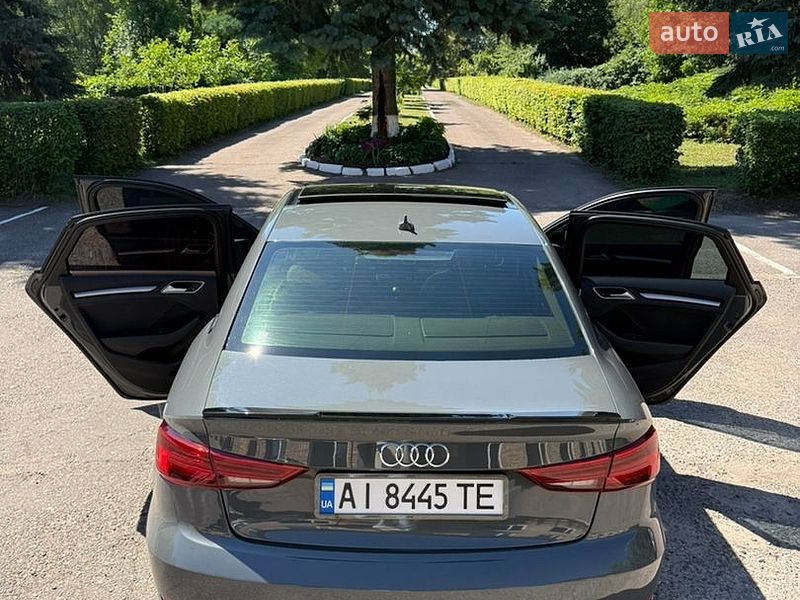 Седан Audi A3 2017 в Киеве