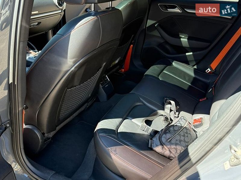 Седан Audi A3 2017 в Киеве
