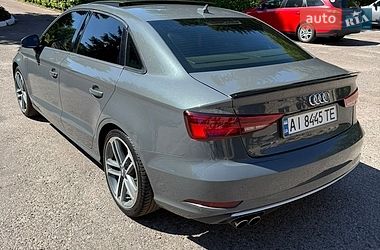 Седан Audi A3 2017 в Киеве