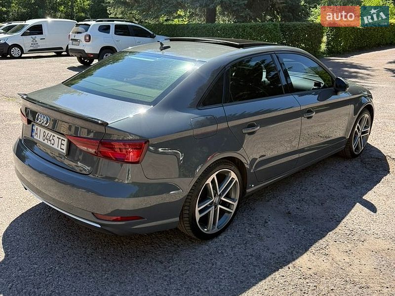 Седан Audi A3 2017 в Киеве