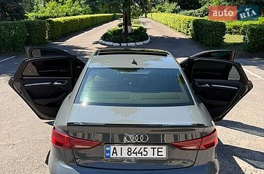 Седан Audi A3 2017 в Киеве