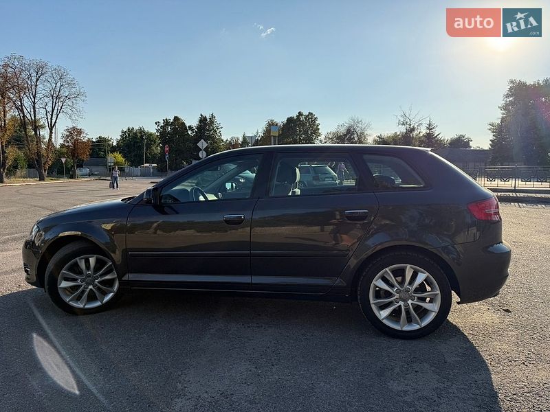 Хэтчбек Audi A3 2011 в Первомайске