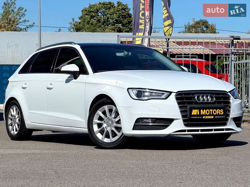 Хэтчбек Audi A3 2015 в Киеве