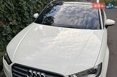 Седан Audi A3 2015 в Хмельницком