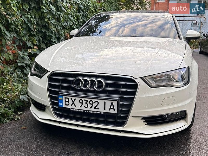 Седан Audi A3 2015 в Хмельницком