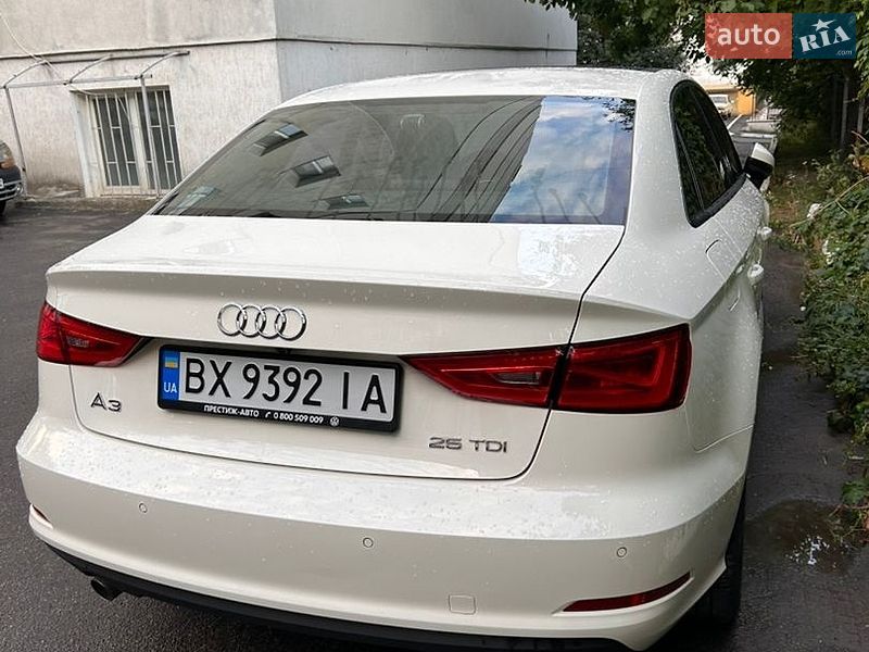 Седан Audi A3 2015 в Хмельницком