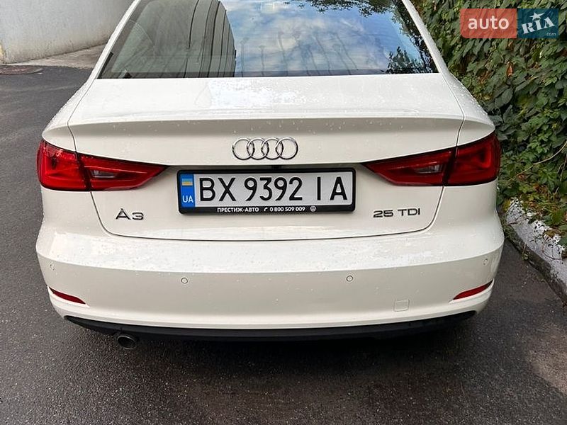 Седан Audi A3 2015 в Хмельницком