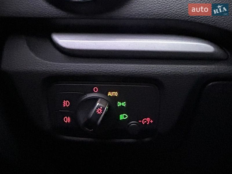 Седан Audi A3 2015 в Хмельницком