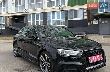 Седан Audi A3 2018 в Чернигове
