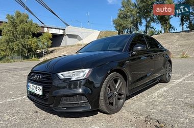Седан Audi A3 2017 в Киеве