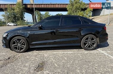 Седан Audi A3 2017 в Киеве