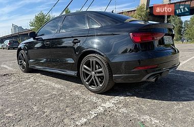 Седан Audi A3 2017 в Киеве