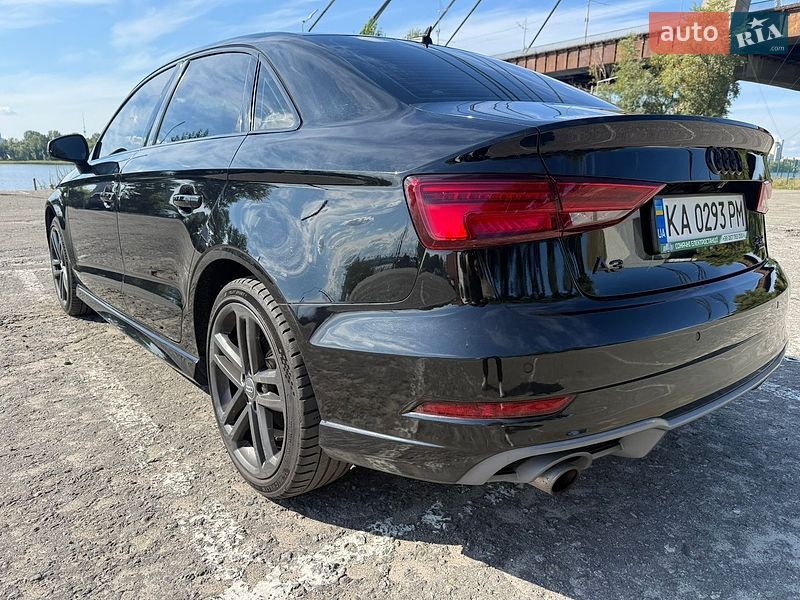 Седан Audi A3 2017 в Киеве