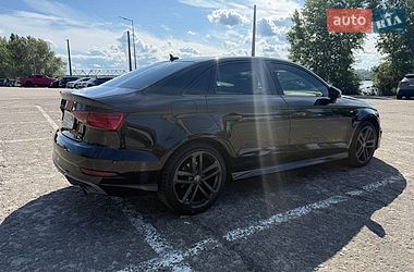 Седан Audi A3 2017 в Киеве
