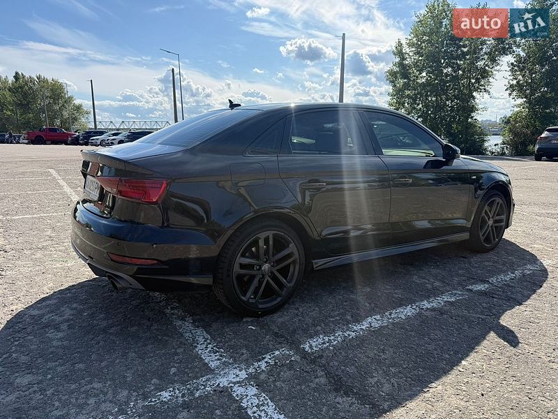 Седан Audi A3 2017 в Киеве