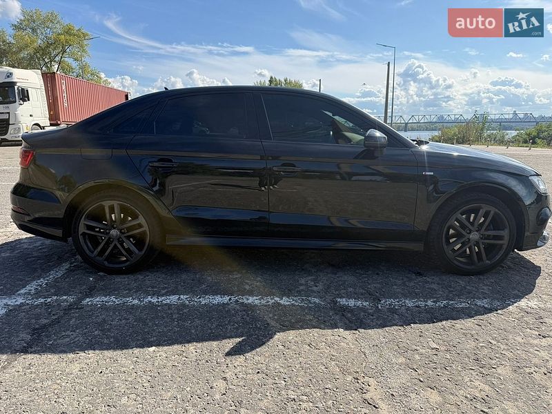 Седан Audi A3 2017 в Киеве
