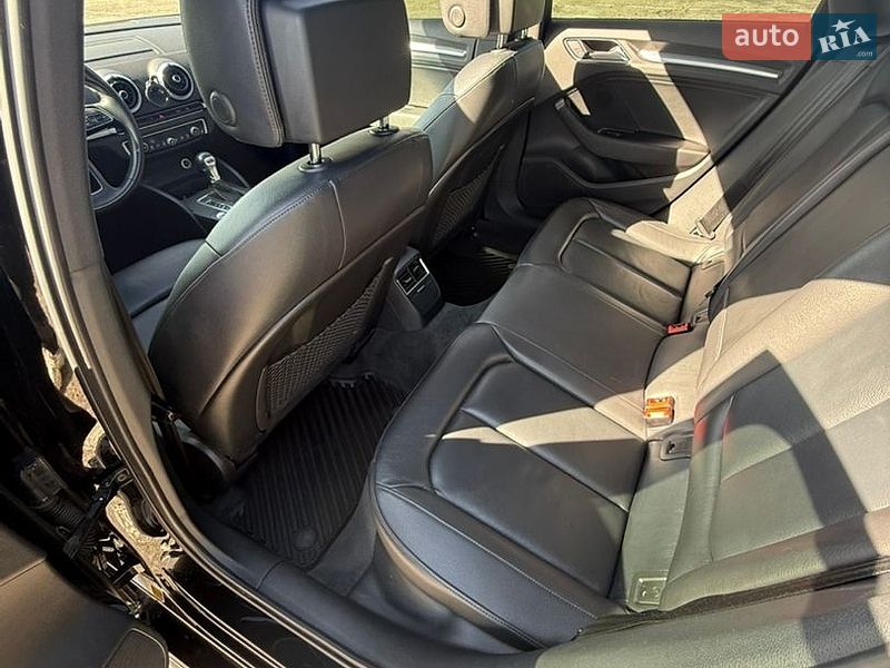 Седан Audi A3 2017 в Киеве