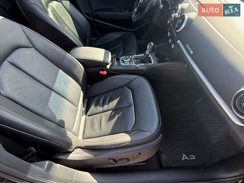 Седан Audi A3 2017 в Киеве