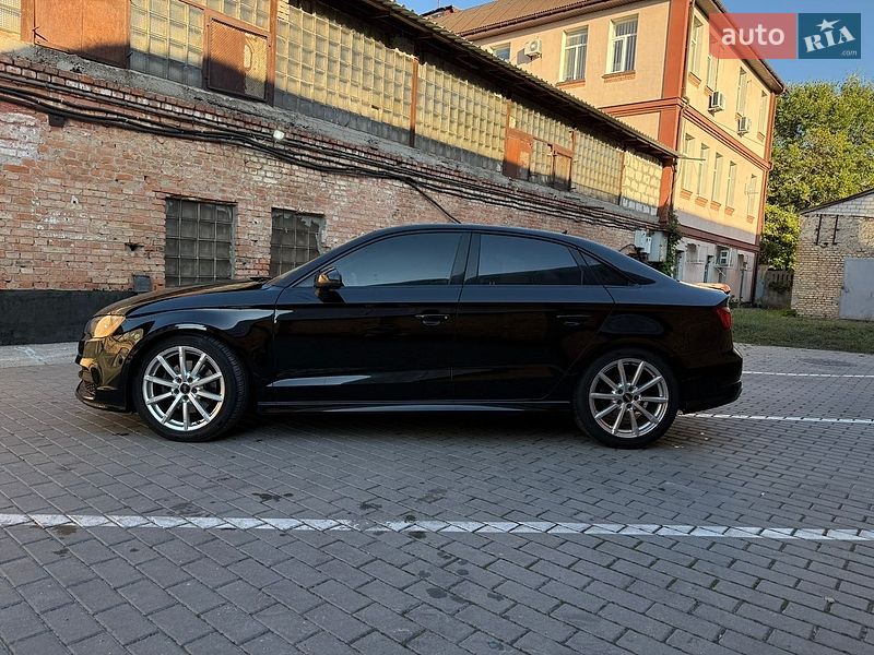 Седан Audi A3 2015 в Черкассах