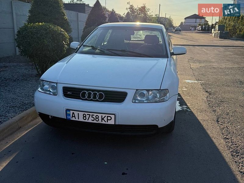 Хэтчбек Audi A3 2003 в Киеве