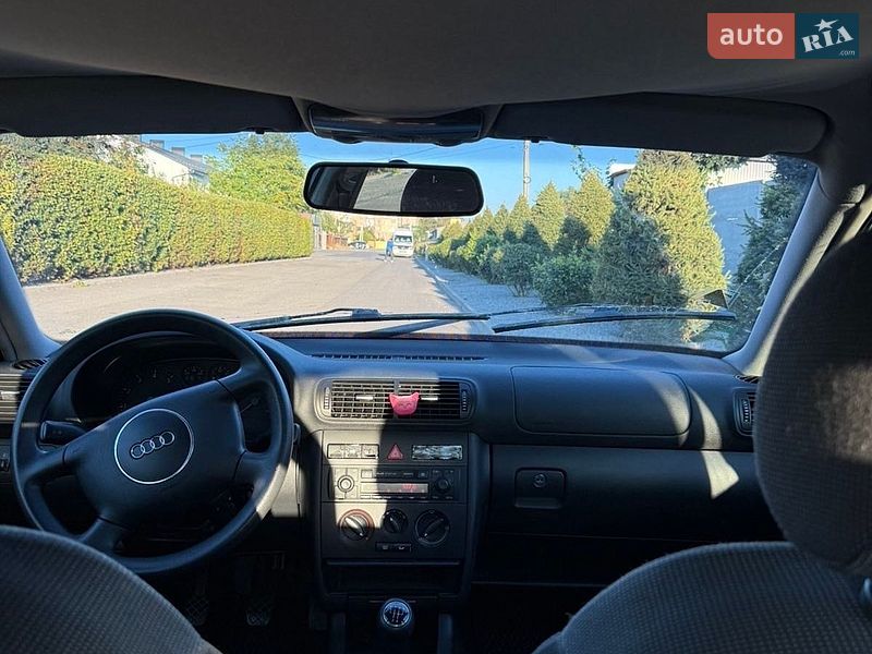 Хэтчбек Audi A3 2003 в Киеве