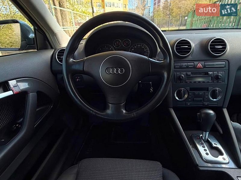 Хэтчбек Audi A3 2004 в Киеве
