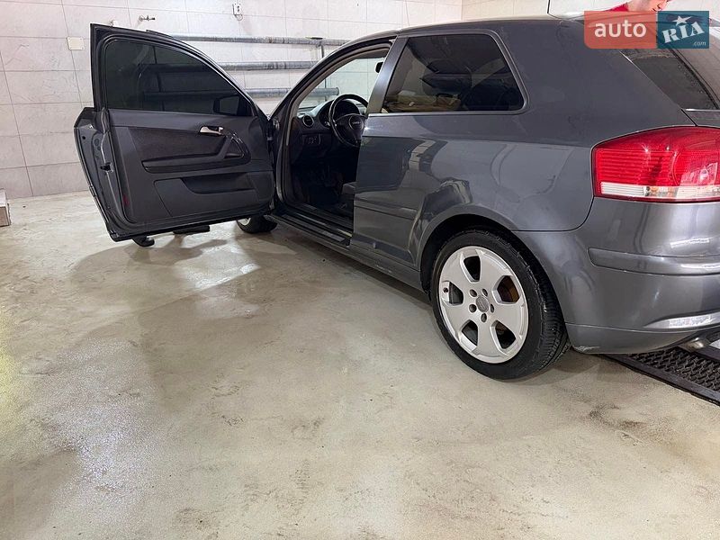 Хэтчбек Audi A3 2004 в Киеве
