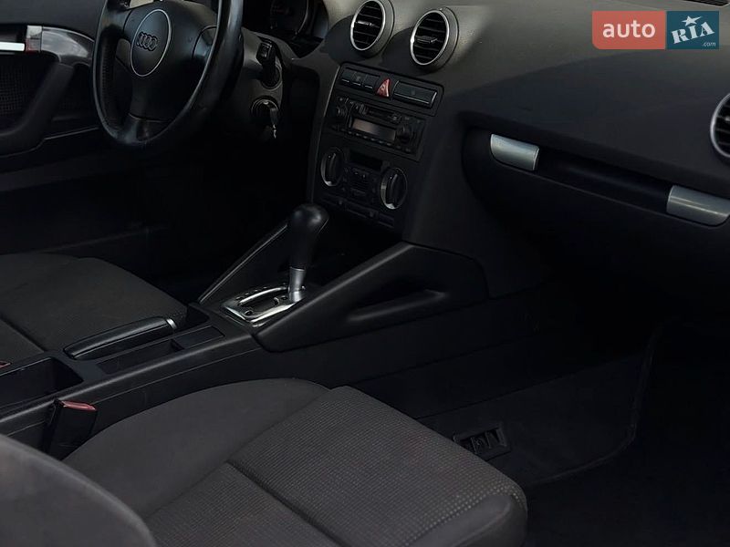 Хэтчбек Audi A3 2004 в Киеве