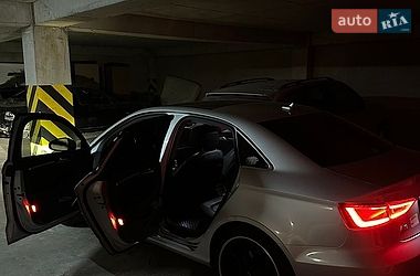 Седан Audi A3 2014 в Львове