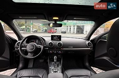 Седан Audi A3 2016 в Львові