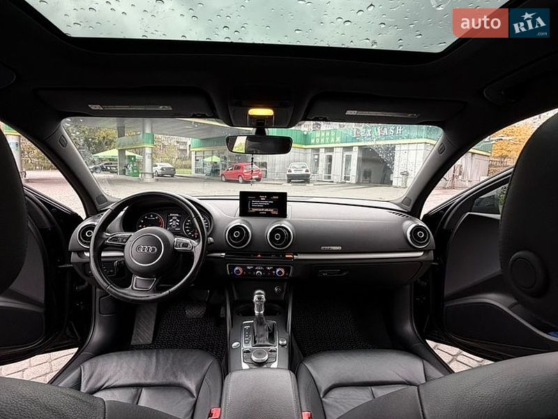 Седан Audi A3 2016 в Львові