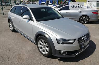 Audi A4 Allroad  2012