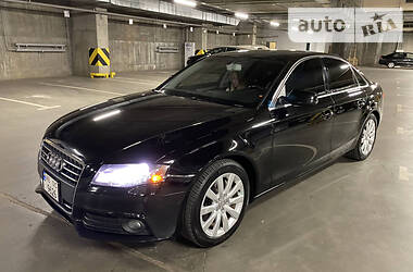 Audi A4 PREMIUM  2012