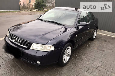 Audi A4 1.6GazBenzun 2000