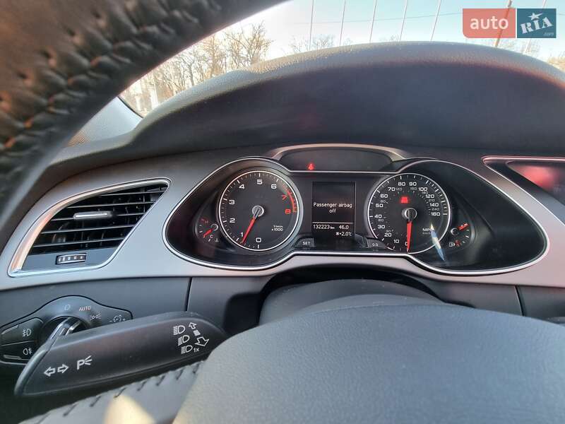 Седан Audi A4 2013 в Николаеве