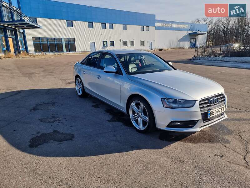 Седан Audi A4 2013 в Николаеве