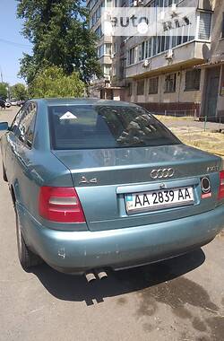 Audi A4  1998