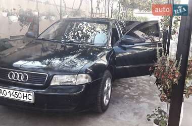 Седан Audi A4 1995 в Виноградове
