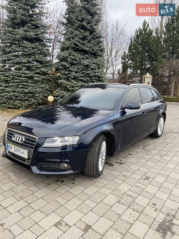 Универсал Audi A4 2010 в Сарнах