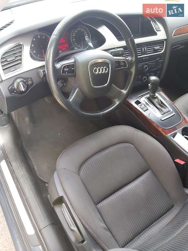 Седан Audi A4 2009 в Киеве