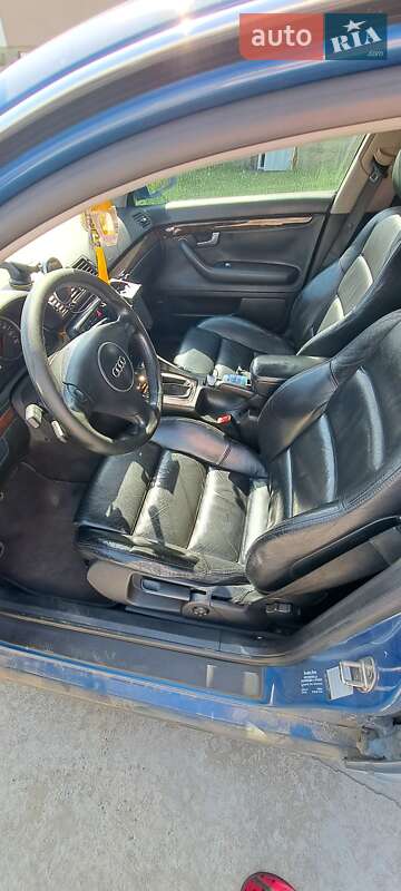 Універсал Audi A4 2002 в Чернівцях