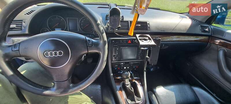Універсал Audi A4 2002 в Чернівцях