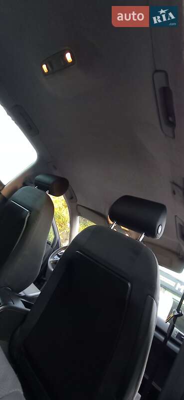 Седан Audi A4 2003 в Кам'янському