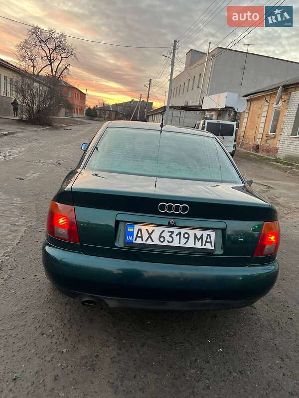 Седан Audi A4 1995 в Кегичівці