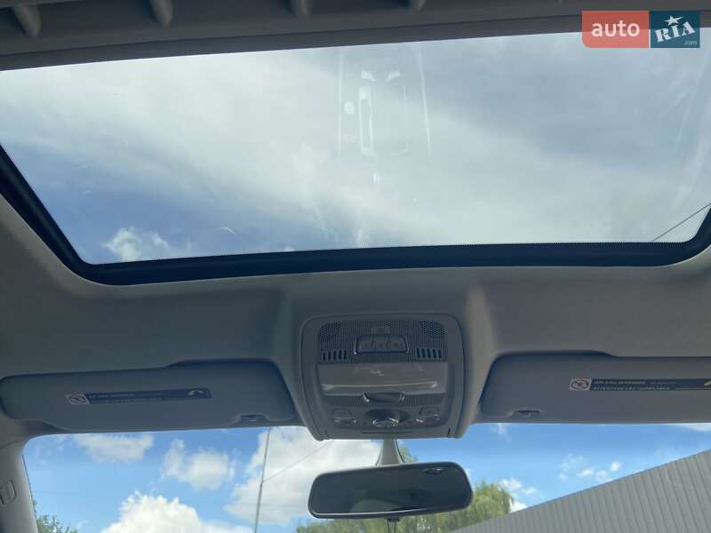 Седан Audi A4 2015 в Львове