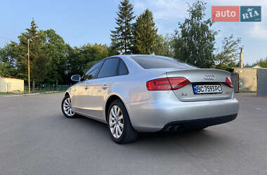 Audi A4  2011