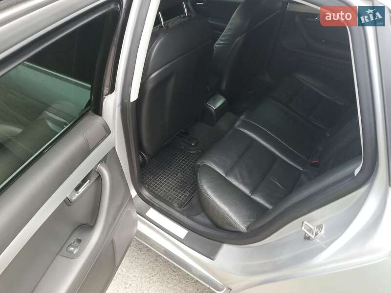 Седан Audi A4 2005 в Рени